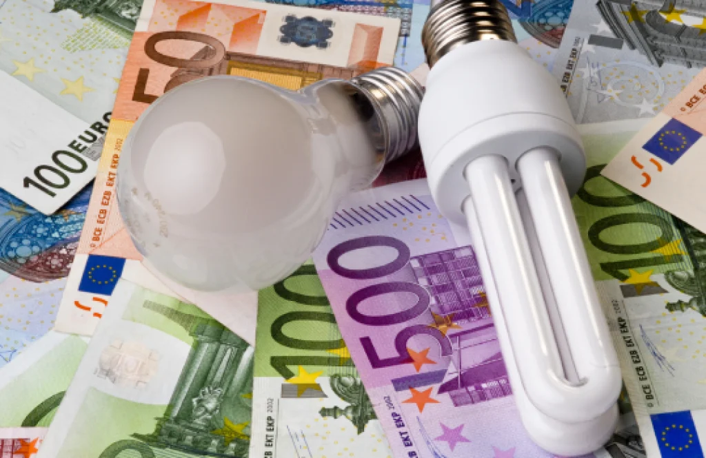 Pagar menos en la factura de la luz trucos y consejos faciles